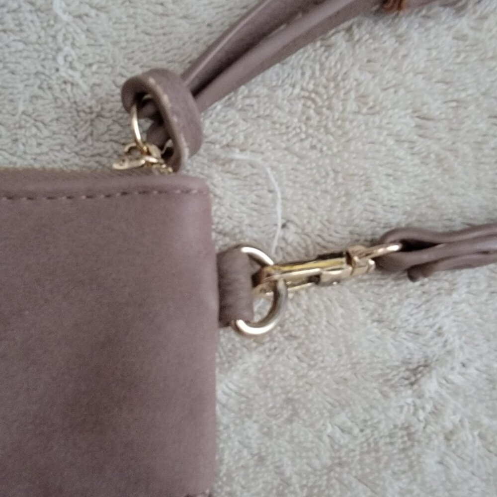 Antik Kraft Tasseled Wristlet Zip Around Mauve/Blush Vegan Leather - Picture 14 of 14